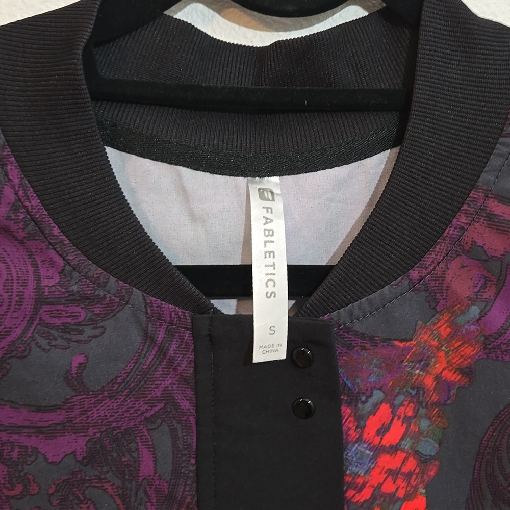 Fabletics Bomber Jacket Small - Picture 3 of 5